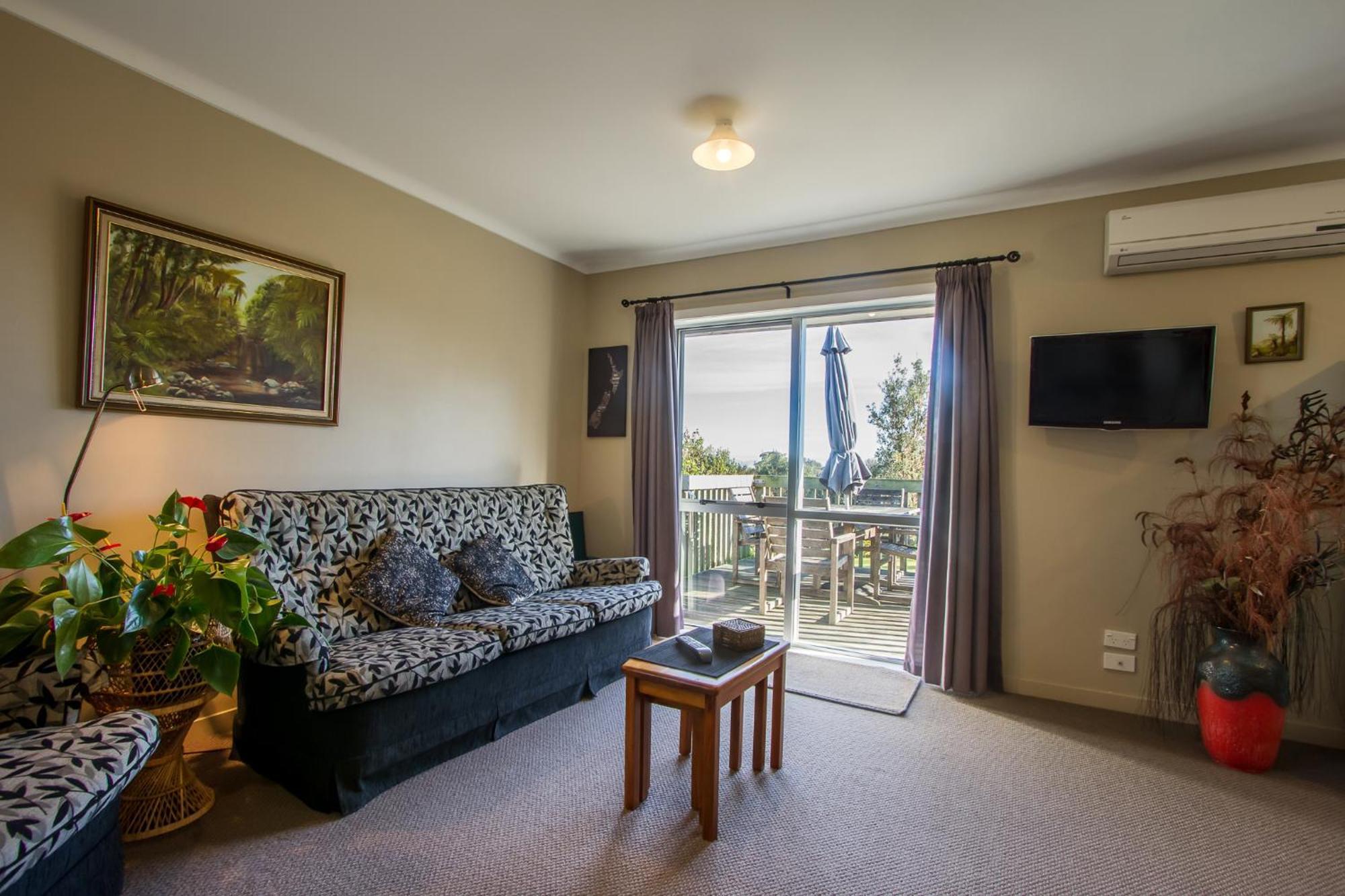 Hotel The Nunnery Te Aroha Esterno foto
