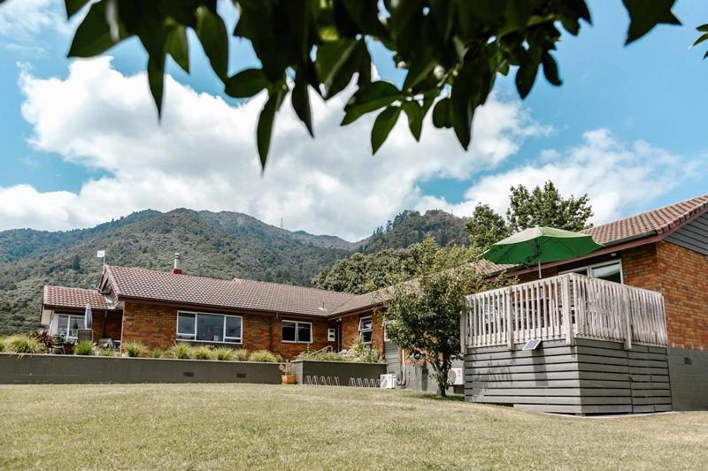 Hotel The Nunnery Te Aroha Esterno foto